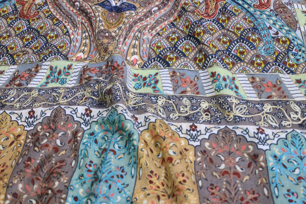 Heritage Mosaic Printed Shawl – Beige & Turquoise