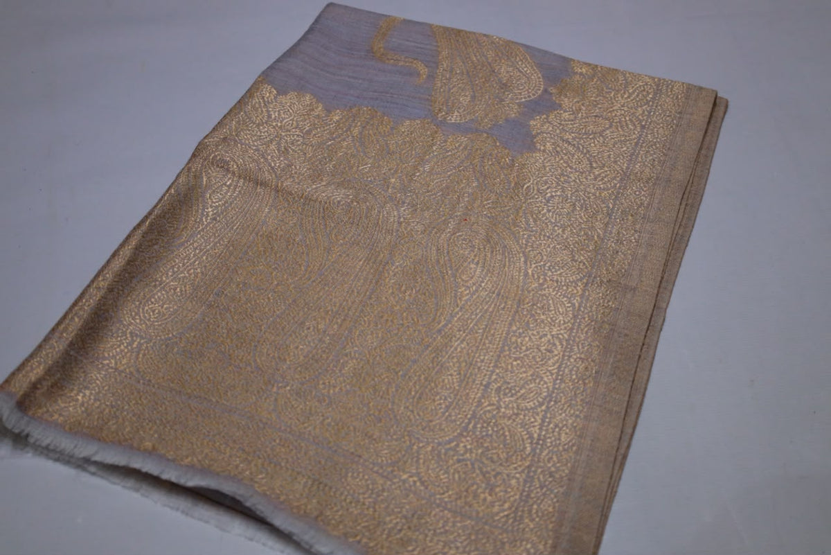 Golden Paisley Jacquard Shawl – Soft Beige
