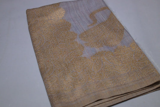 Golden Paisley Jacquard Shawl – Soft Beige